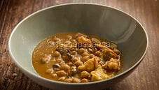 Zuppa di ceci con frutti di mare e malfatti