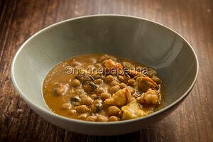 Zuppa di ceci con frutti di mare e malfatti, un piatto unico