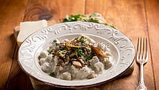 Gnocchi con fonduta di taleggio