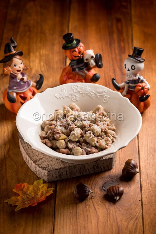 Gnocchetti al ragù di salsiccia e castagne
