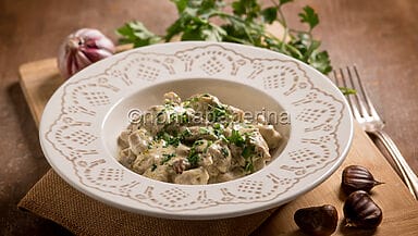 Gnocchi alla crema di funghi porcini