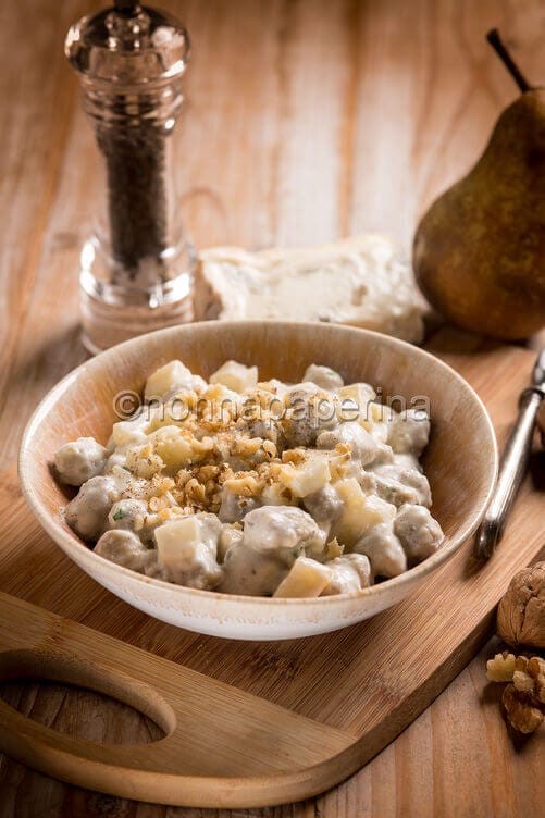 Gnocchi di castagne con gorgonzola e pere