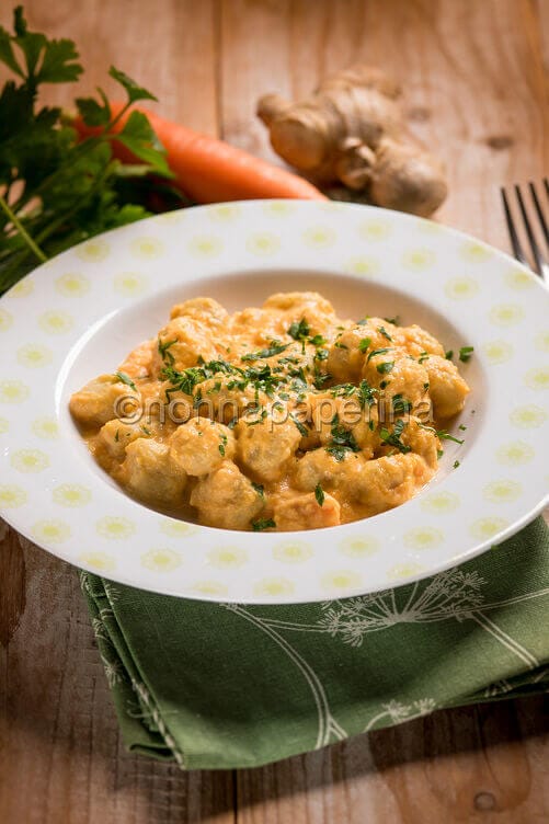 Gnocchi di zucca con carote e zenzero Gnocchi di zucca con carote e zenzero