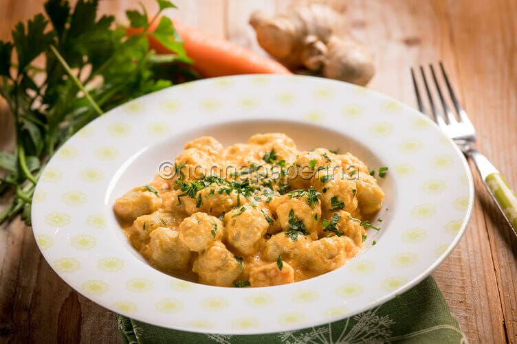 Gnocchi di zucca con carote e zenzero Gnocchi di zucca con carote e zenzero