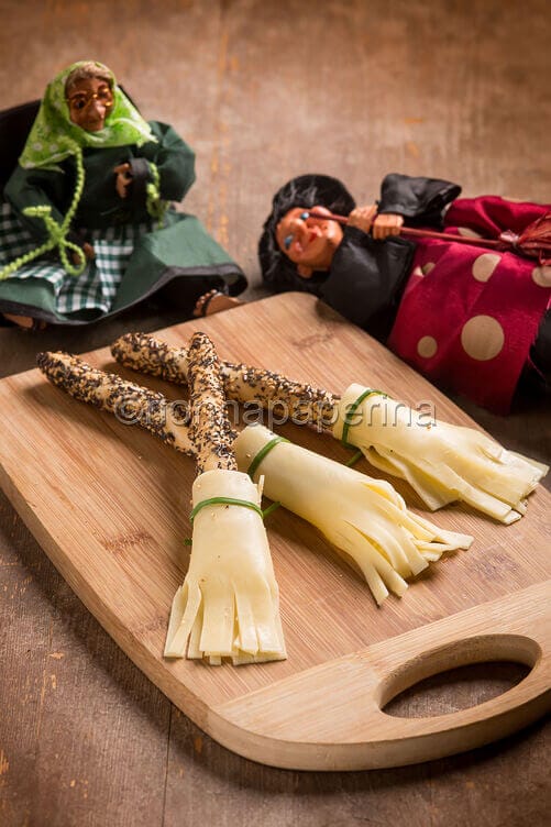 Grissini al formaggio a scopa Grissini al formaggio a scopa