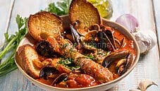 Guazzetto di canocchie e frutti di mare, un secondo elegante Guazzetto di canocchie e frutti di mare, un secondo elegante