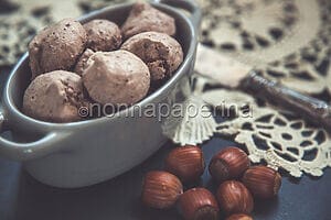 Meringhe alla nocciola, un dolce semplice e gustoso Meringhe alla nocciola, un dolce semplice e gustoso