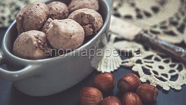 Meringhe alla nocciola