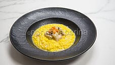 Risotto mantecato con coda di rospo: un primo raffinato Risotto mantecato con coda di rospo: un primo raffinato