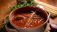 Sugo di canocchie: un condimento per la pasta e non solo Sugo di canocchie: un condimento per la pasta e non solo