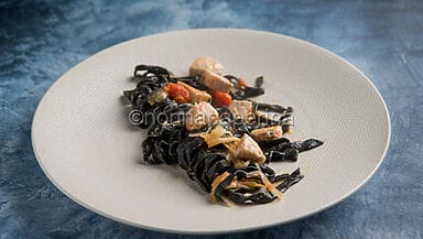 Tagliolini al nero di seppia