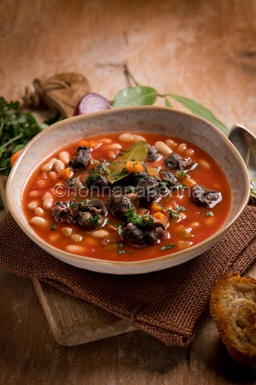 Zuppa di lumache e cannellini Zuppa di lumache e cannellini