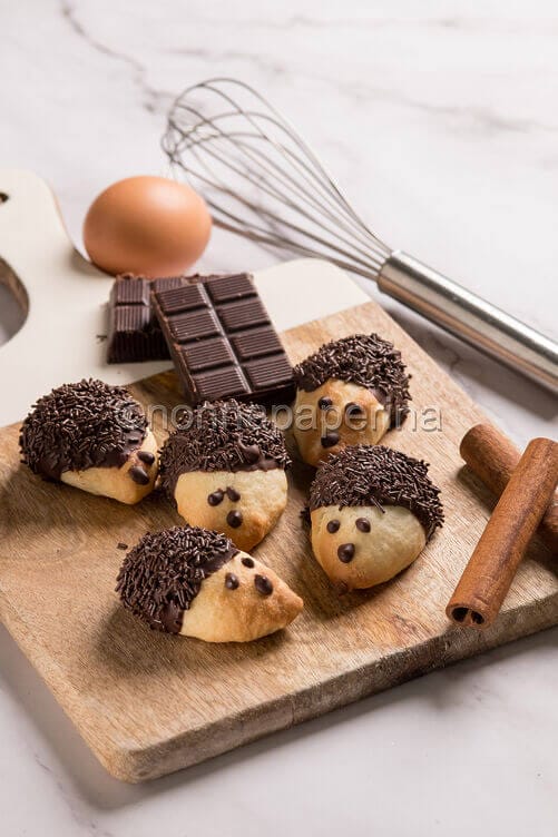 Biscotti a forma di riccio di pasta frolla