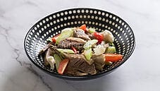 Insalata di manzo, un secondo piatto completo e semplice Insalata di manzo, un secondo piatto completo e semplice