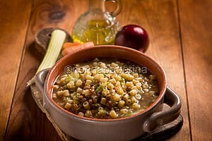 Pasta e lenticchie con la verza, un ricetta buona e salutare