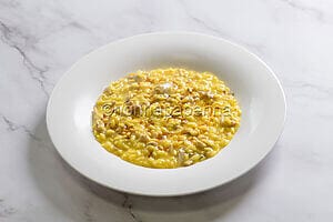 Risotto con quaglie e zafferano, un’ottima ricetta rustica Risotto con quaglie e zafferano, un’ottima ricetta rustica