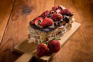 Torta gelato alle fragole: una variante con pan di Spagna Torta gelato alle fragole: una variante con pan di Spagna