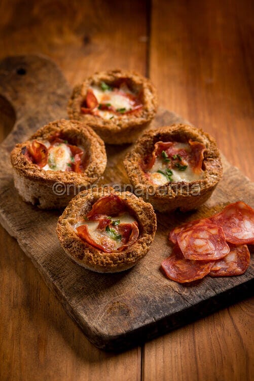 Tortini salati di pancarrè e pomodori