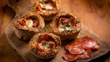 Tortini salati di pancarrè e pomodori