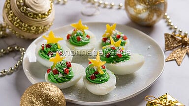 Uova ripiene ad albero