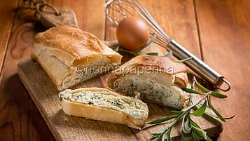 Rotolo di pasta sfoglia ripieno con carletti