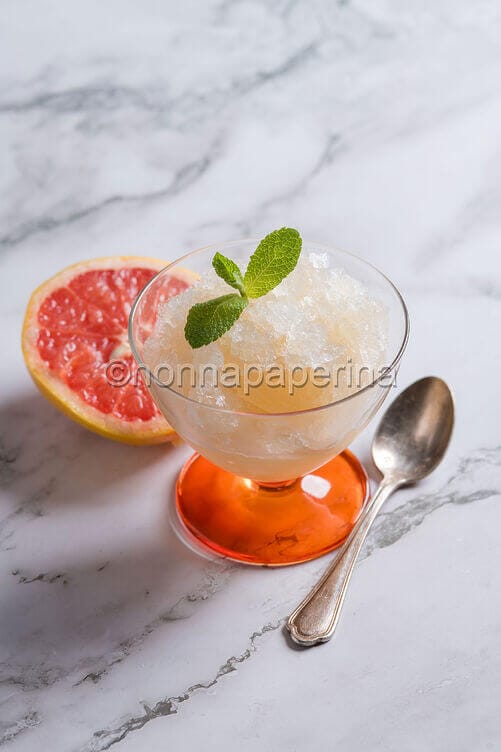 Sorbetto al pompelmo fatto in casa