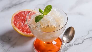 Sorbetto al pompelmo fatto in casa