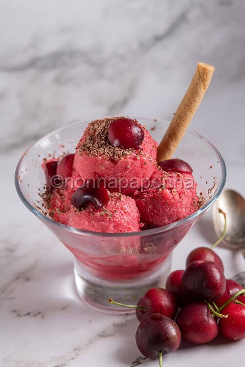 Gelato alle ciliegie