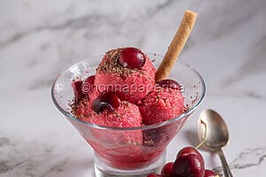 Gelato alle ciliegie, un gelato fatto in casa davvero unico Gelato alle ciliegie, un gelato fatto in casa davvero unico