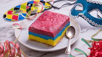 Gelato artigianale colorato per Carnevale