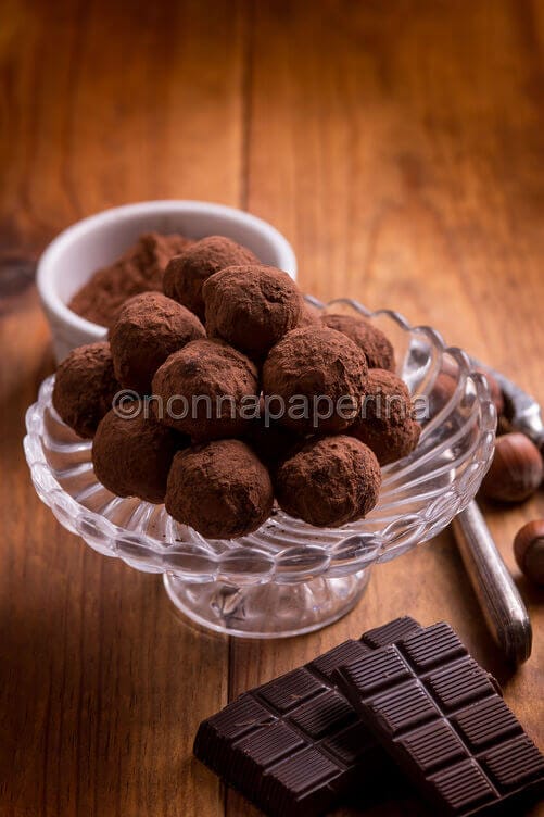 Tartufi al cioccolato e nocciole