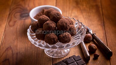 Tartufi al cioccolato e nocciole