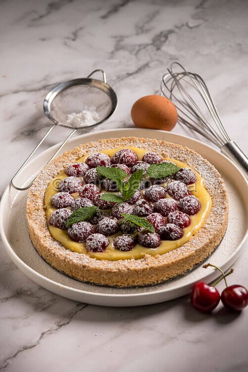Crostata di ciliegie e crema pasticcera