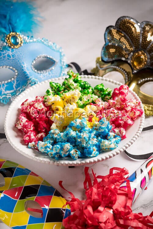 Popcorn colorati per Carnevale Popcorn colorati per Carnevale