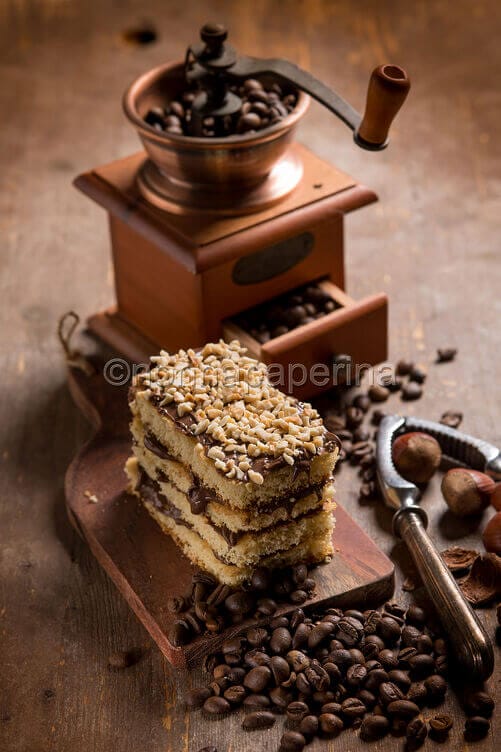 Pan di Spagna con crema al caffè Pan di Spagna con crema al caffè
