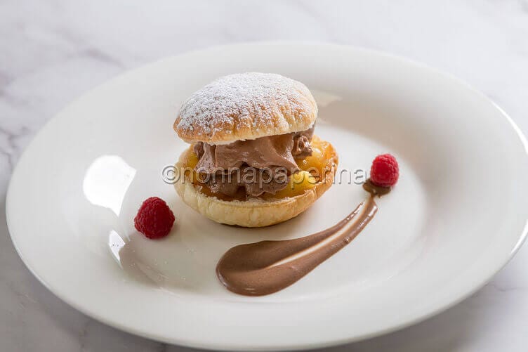 Sfogliatine di mele alla cannella e cioccolato