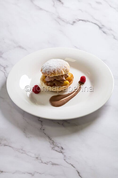 Sfogliatine di mele alla cannella e cioccolato Sfogliatine di mele alla cannella e cioccolato