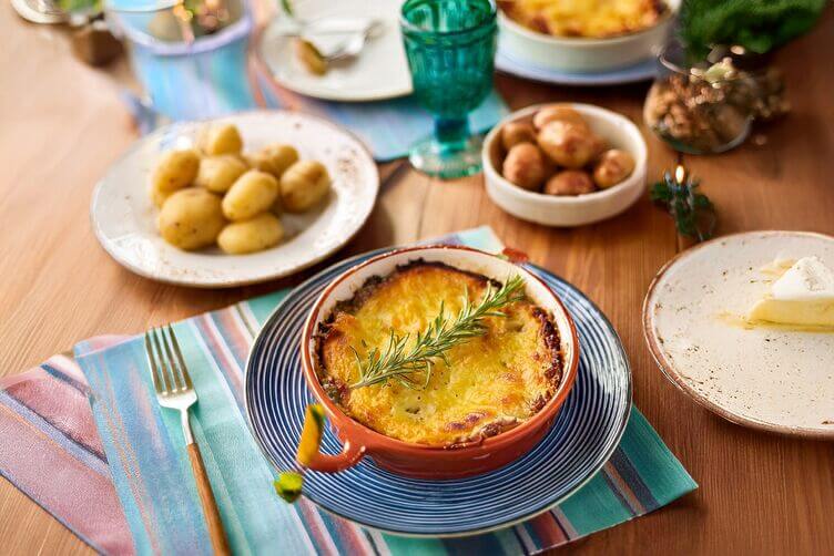 casserole di muscolo di grano gratinato al forno con patate casserole di muscolo di grano gratinato al forno con patate