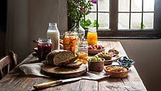 5 modi per usare i cibi fermentati a colazione: gusto, salute ed energia sin dal mattino 5 modi per usare i cibi fermentati a colazione: gusto, salute ed energia sin dal mattino