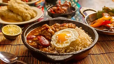 piatto tradizionale colombiano Bandeja Paisa