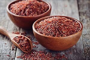 Riso rosso: benefici, proprietà e tradizioni Riso rosso: benefici, proprietà e tradizioni