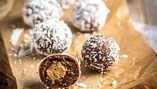 Natto balls con cacao e cocco