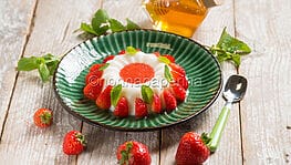 Panna cotta alle fragole