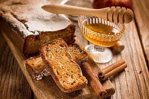 Plumcake alle mele senza glutine, una versione più leggera