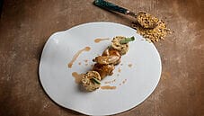 Quaglie glassate al miele e riso, un secondo raffinato Quaglie glassate al miele e riso, un secondo raffinato