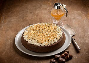 Torta di castagne con crema al miele, una bontà autunnale