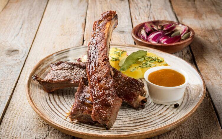 costine glassate al miele di carrubo costine glassate al miele