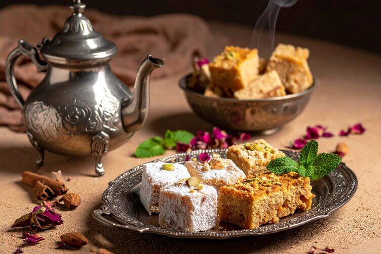 Dolci marocchini sul vassoio Dolci marocchini