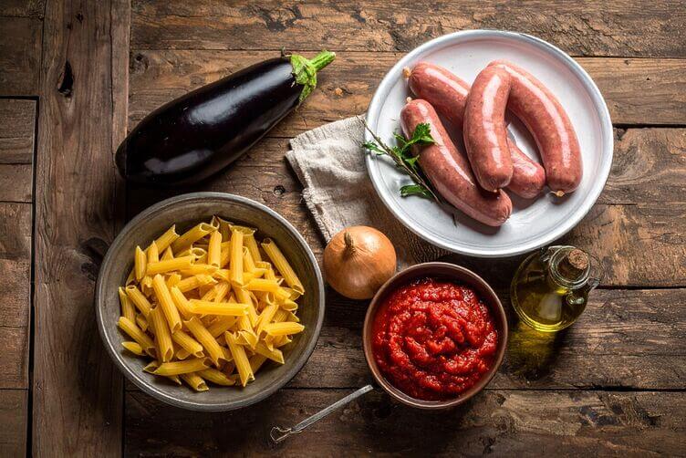 pasta melanzane e salsiccia ingredienti