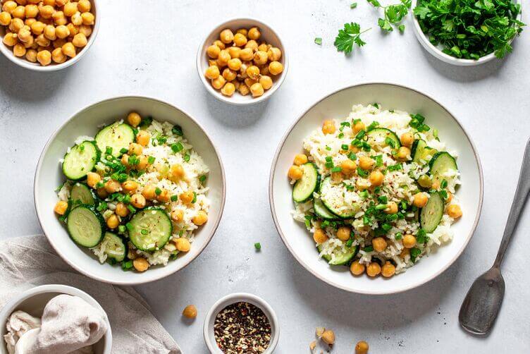 insalata di riso basmati con ceci, zucchine e cipollotto insalata di riso basmati con ceci, zucchine e cipollotto